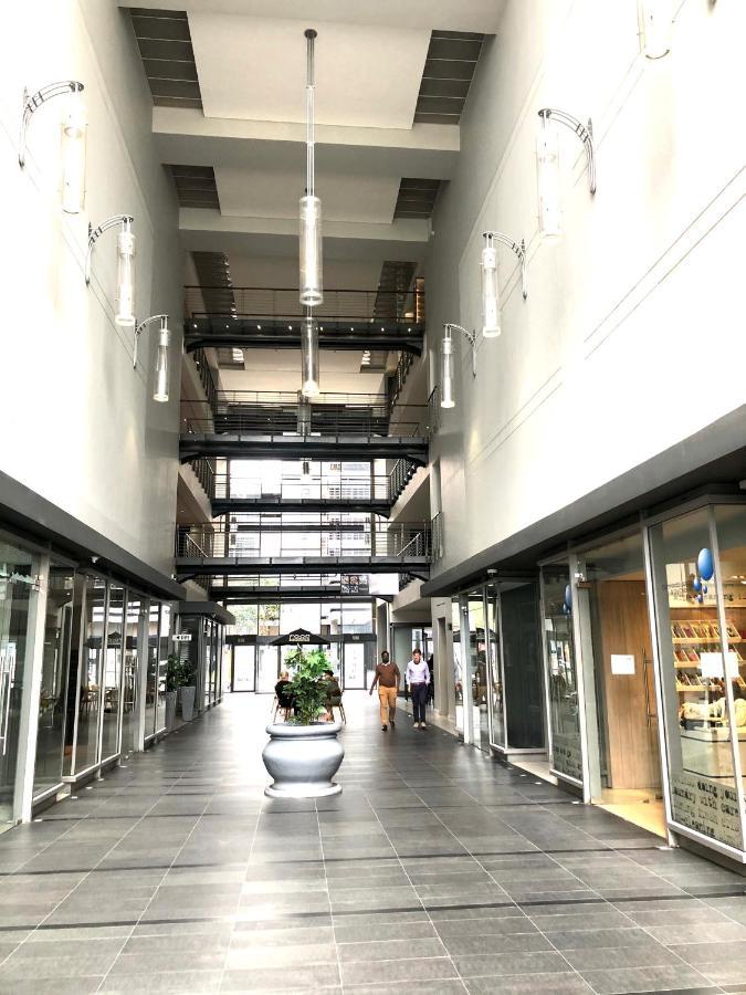 Icon Self Catering Apartment In Cape Town Near Waterfront And Cticc Exterior photo